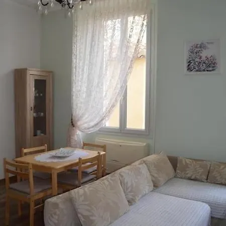 Sous La Citadelle Appartement *